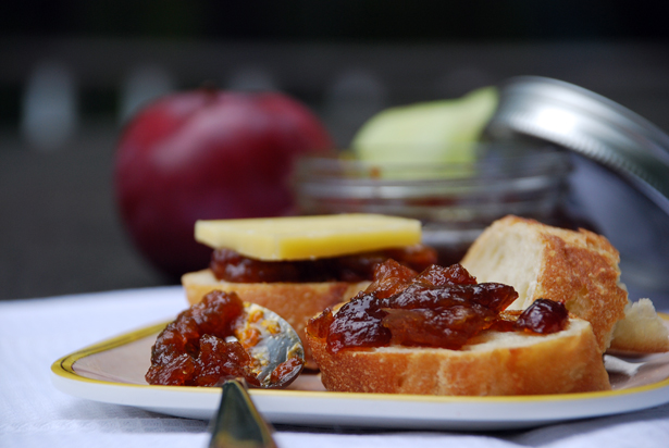 Apple Rhubarb Chutney