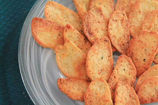 Garlic Rosemary Cheese Crisps