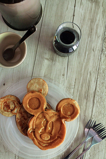 Secret Recipe Club: Apple Cinnamon Waffles