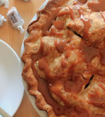 Caramel Apple Pie