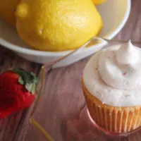 Lemon Cupcakes Photo from BluebonnetsandBrownies.com